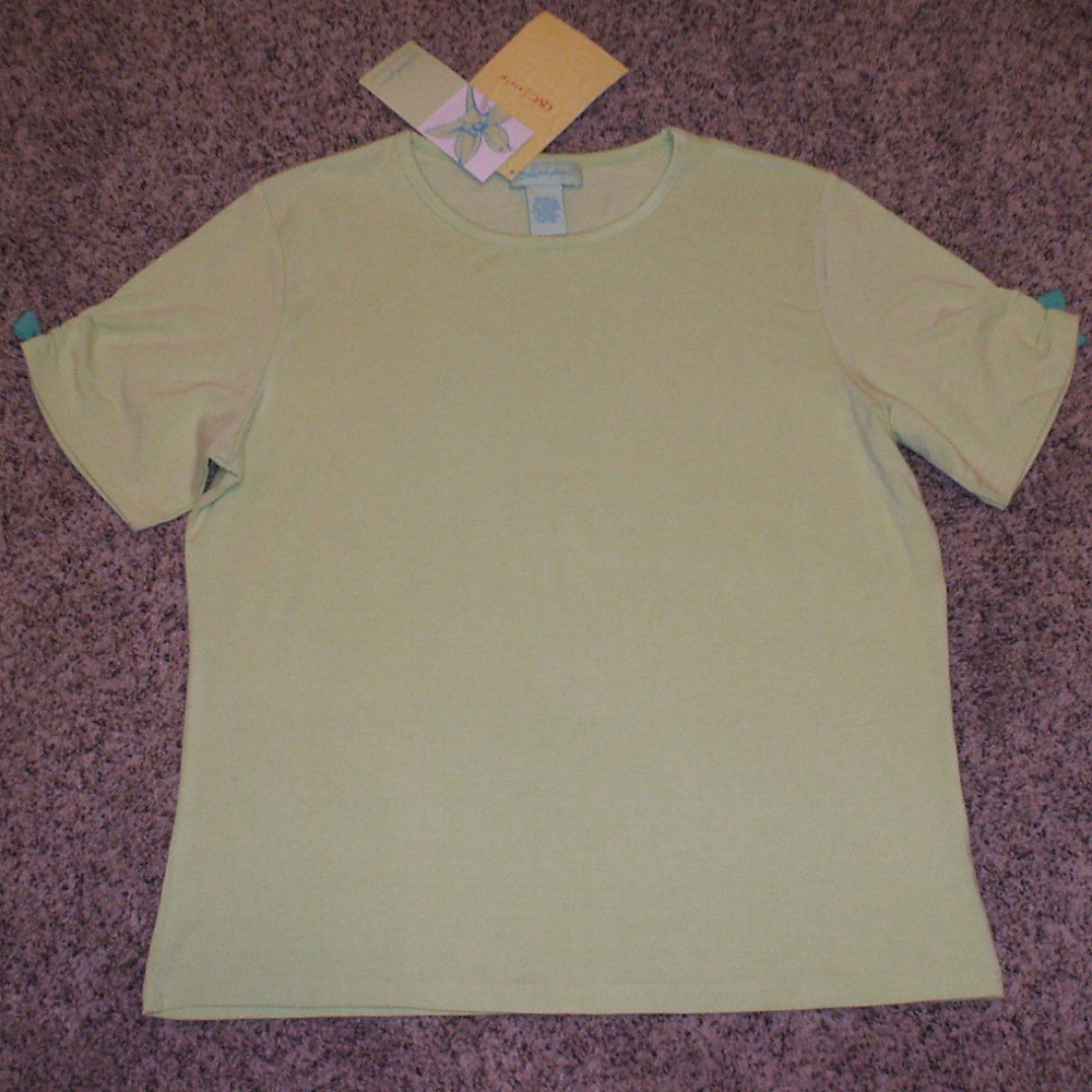 NEW Light Green Bow Sleeve Tee Shirt